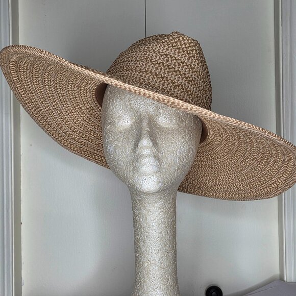 Eric Javits Sea La Vie Hat in Peanut - Picture 3 of 3